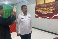 Isnawan, Kalapas Brebes secara resmi dilantik dan diambil sumpah/janji jabatan sebagai Kepala Bidang Perawatan, Pengamanan dan Kepatuhan Internal di Kantor Wilayah Direktorat Jenderal Pemasyarakatan Kalimantan Selatan secara hybrid (foto: ismail/Poskota.online)