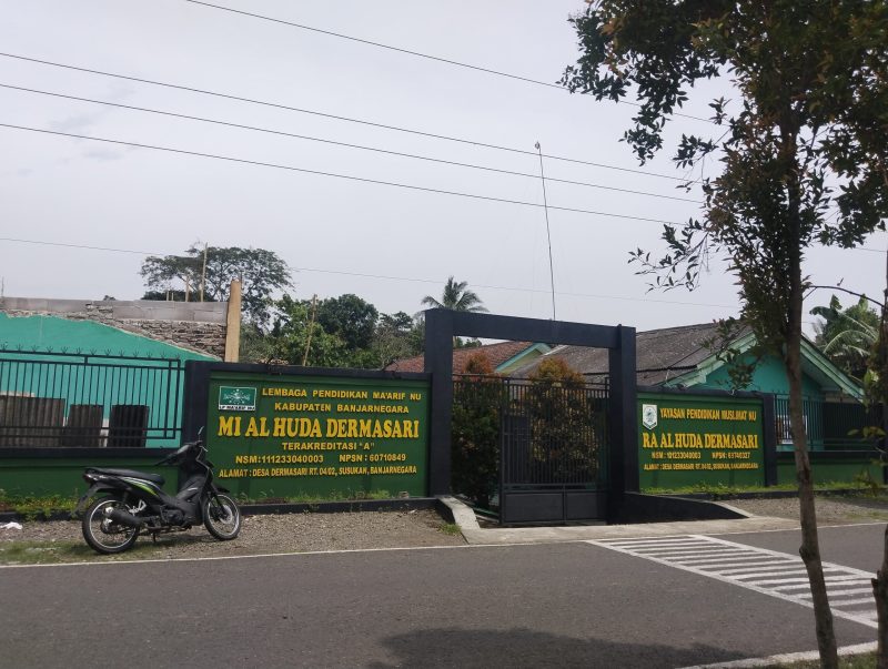 Lembaga Pendidikan Madrasah Ibtidaiyah Al-Huda sangat berkembang pesat dari sisi tingkat kemajuan Pendidikan modern.