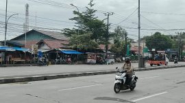 U-TURN, Wakil Bupati Bekasi Asep Surya Atmaja mendorong pembangunan U-Turn di sekitar pasar dan Stasiun Lemahabang guna mempermudah akses kendaraan roda dua dan mendukung aktivitas ekonomi pedagang lokal. Foto : Dokumentasi