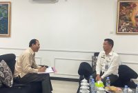 Kalapas Brebes, Gowim Mahali (baju putih) berbincang bersama Tim Ombudsman RI. Foto: doc Lapas Brebes