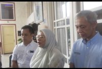Foto: Bupati Banjarnegara dr. Amalia Desiana didampingi Kadis DPPKAD Aditya Agus Satria dan Kadis DPUPR Yusup Winarso saat jumpa pers.