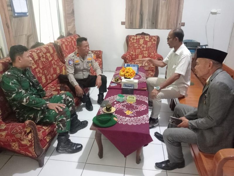 Anggota Satlantas sapa perangkat desa sinergi wujudkan keselamatan berlalu lintas. Fot: Ist