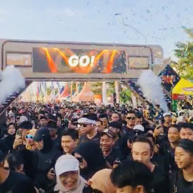 Ribuan peserta mengikuti 5K Runnyversary  satu dekade Grand Dian Hotel Brebes pada Minggu (21/12). Fot: istimewa.